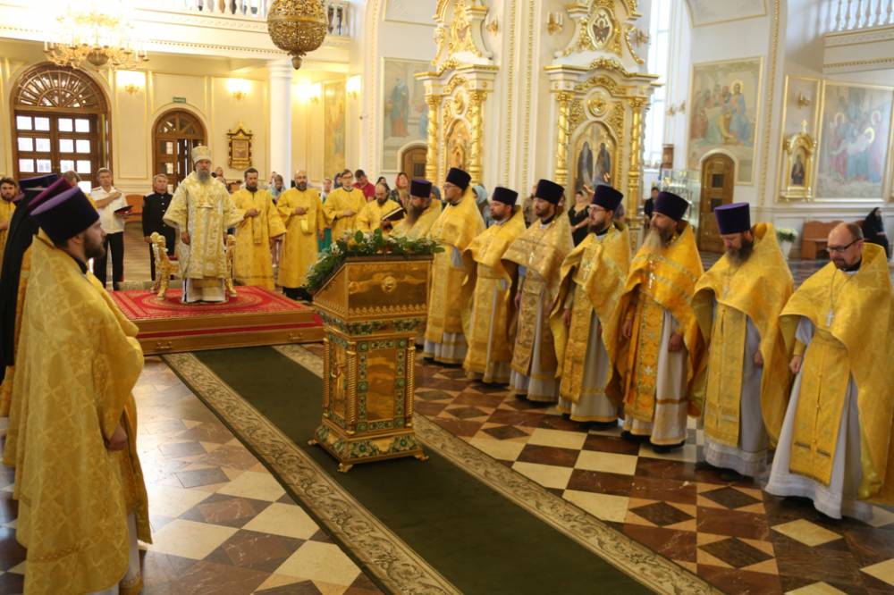   &raquo; Click to zoom ->