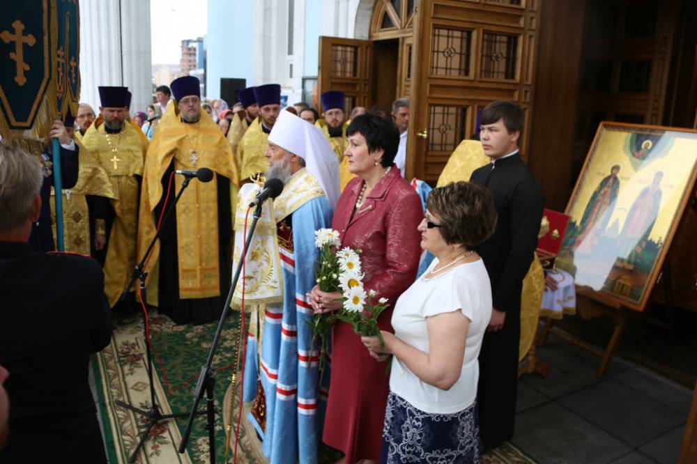   &raquo; Click to zoom ->