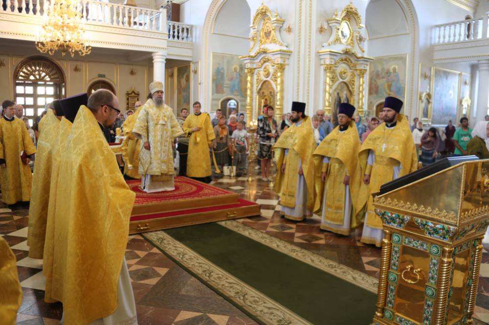   &raquo; Click to zoom ->