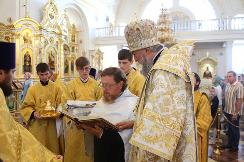   &raquo; Click to zoom ->