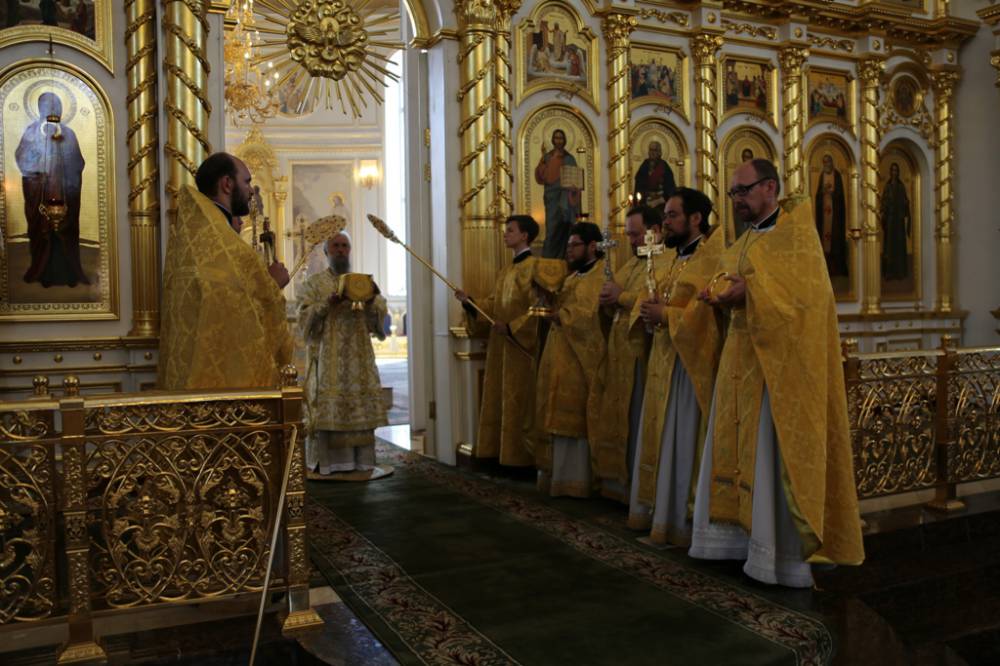   &raquo; Click to zoom ->