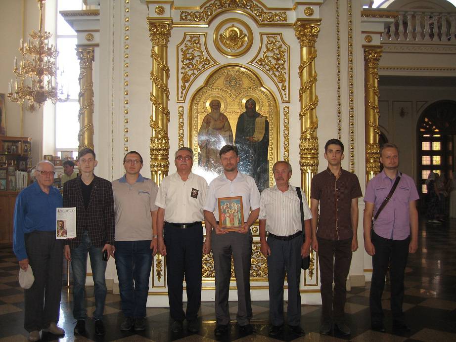   &raquo; Click to zoom ->