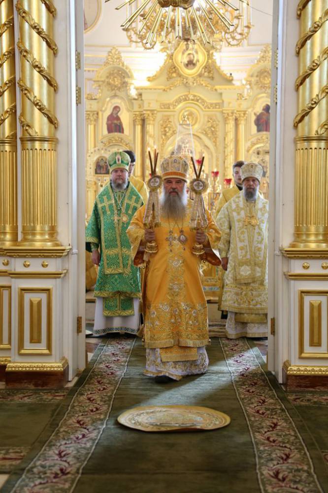   &raquo; Click to zoom ->