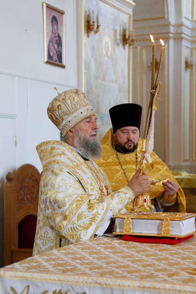   &raquo; Click to zoom ->