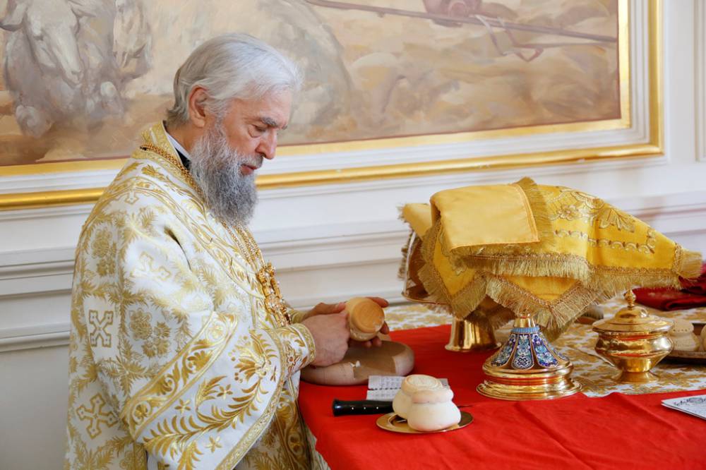   &raquo; Click to zoom ->