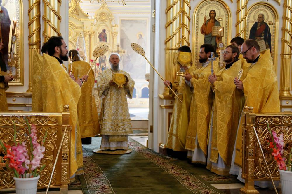   &raquo; Click to zoom ->