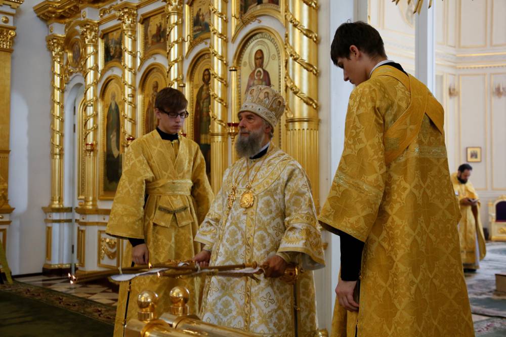   &raquo; Click to zoom ->