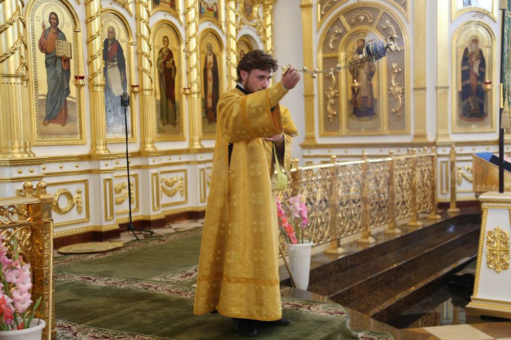   &raquo; Click to zoom ->