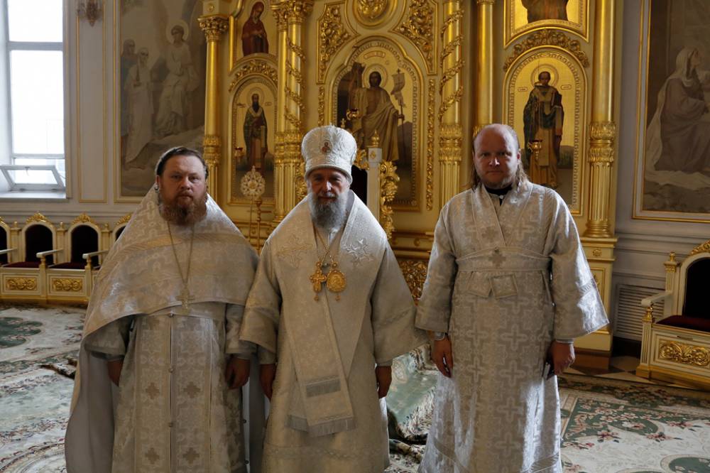   &raquo; Click to zoom ->