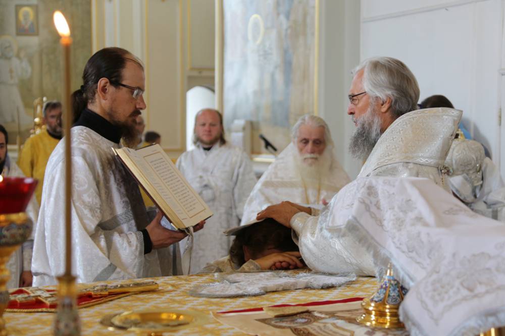   &raquo; Click to zoom ->