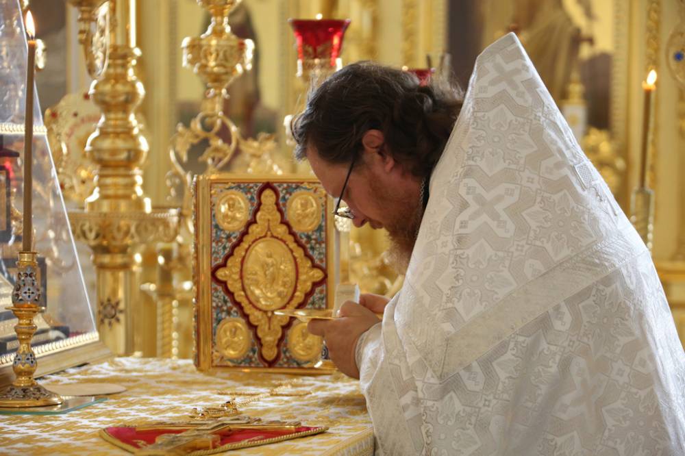   &raquo; Click to zoom ->