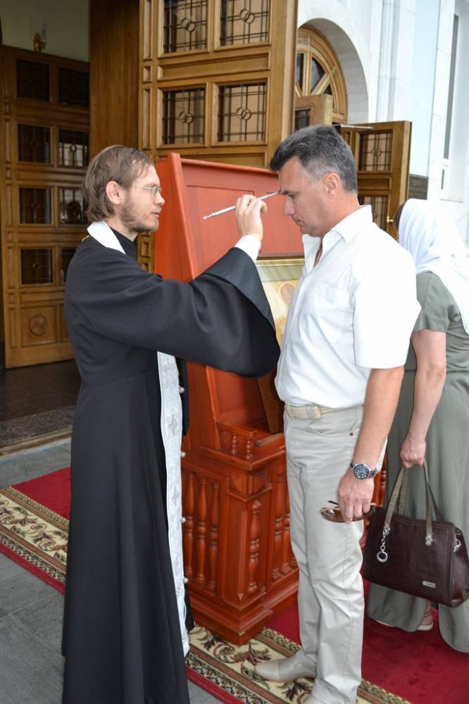   &raquo; Click to zoom ->