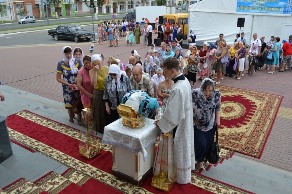   &raquo; Click to zoom ->