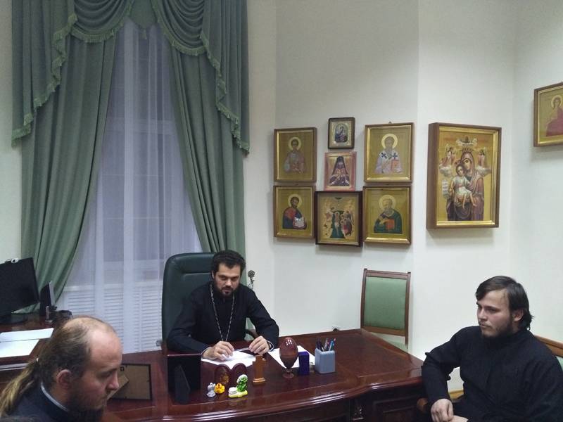   &raquo; Click to zoom ->