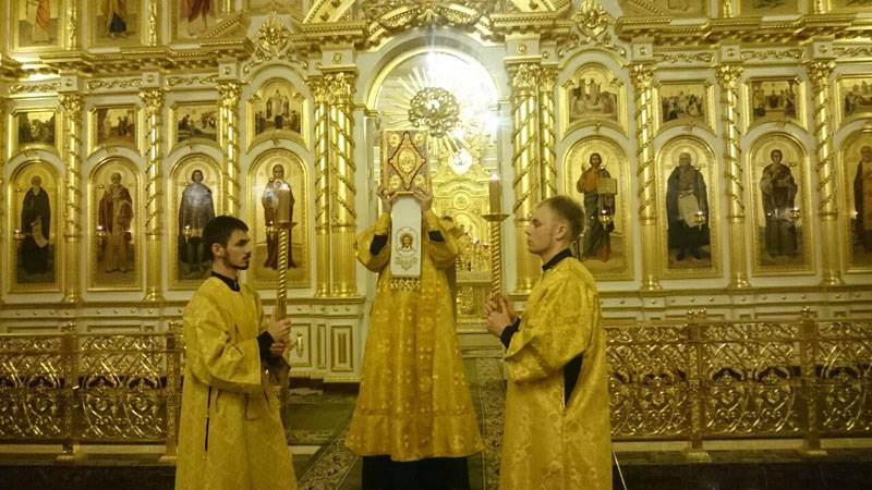   &raquo; Click to zoom ->