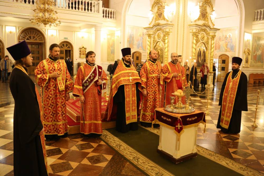   &raquo; Click to zoom ->