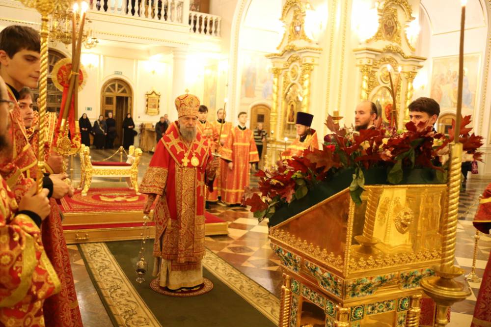   &raquo; Click to zoom ->