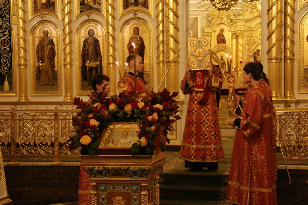   &raquo; Click to zoom ->