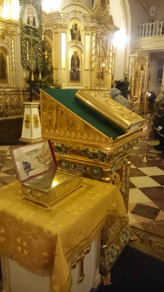   &raquo; Click to zoom ->