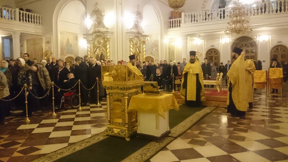   &raquo; Click to zoom ->