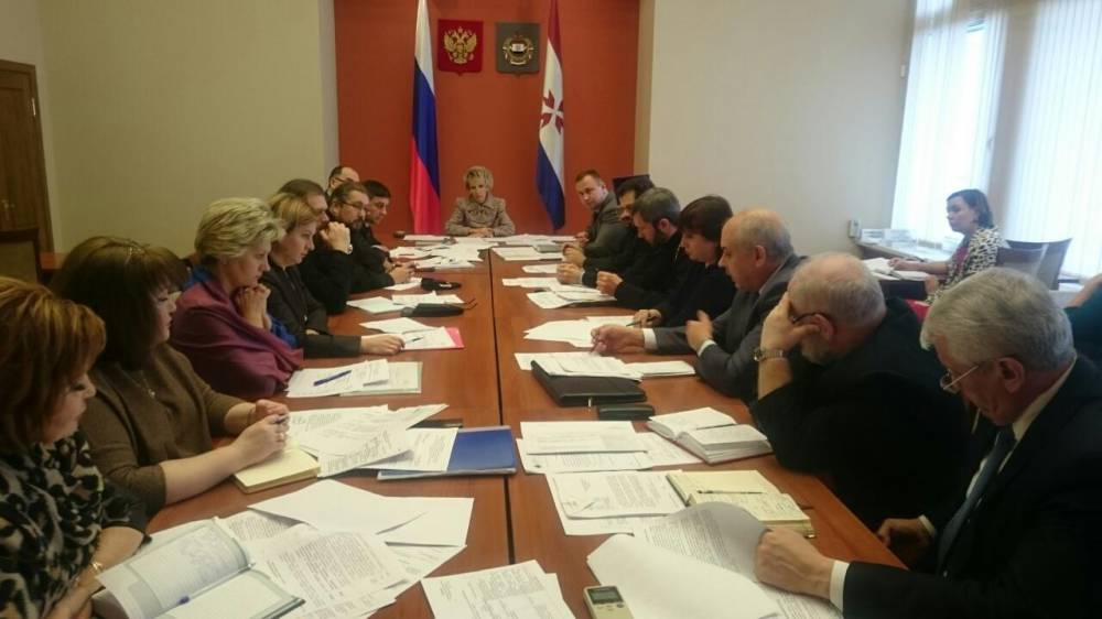   &raquo; Click to zoom ->