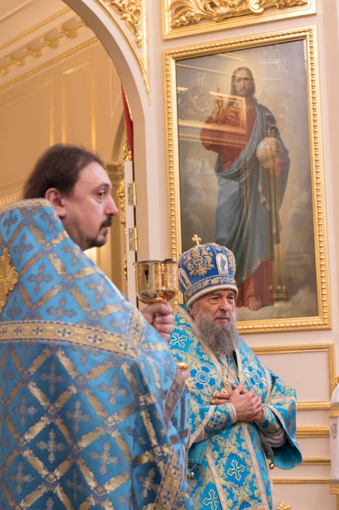   &raquo; Click to zoom ->