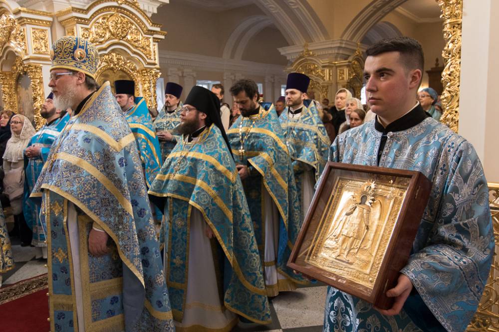   &raquo; Click to zoom ->