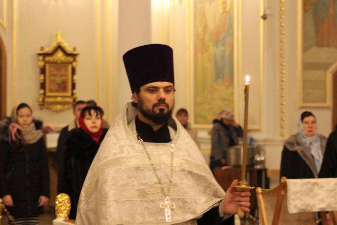   &raquo; Click to zoom ->