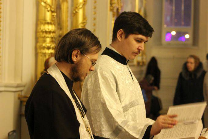   &raquo; Click to zoom ->