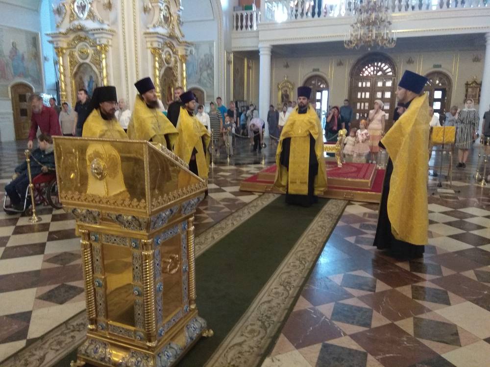   &raquo; Click to zoom ->