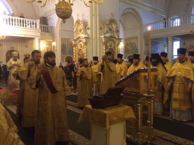   &raquo; Click to zoom ->