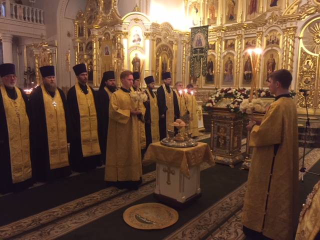   &raquo; Click to zoom ->