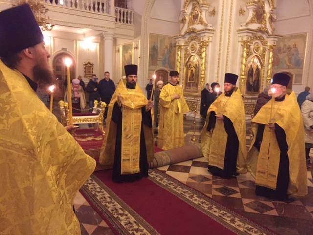   &raquo; Click to zoom ->