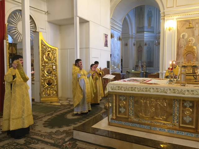   &raquo; Click to zoom ->