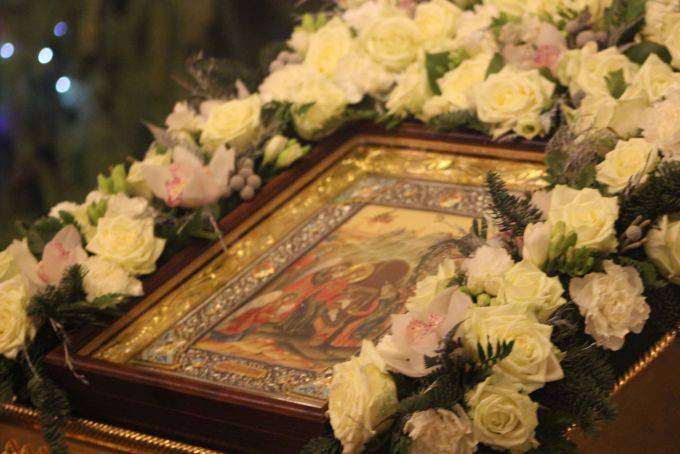   &raquo; Click to zoom ->