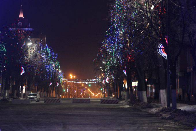   &raquo; Click to zoom ->