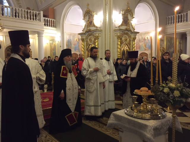   &raquo; Click to zoom ->