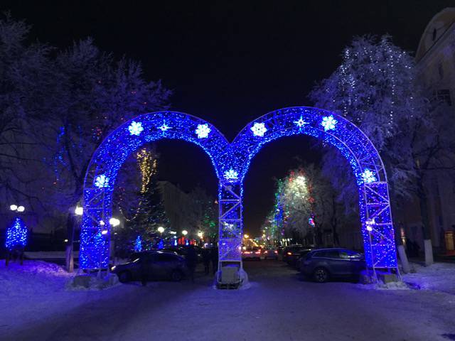   &raquo; Click to zoom ->