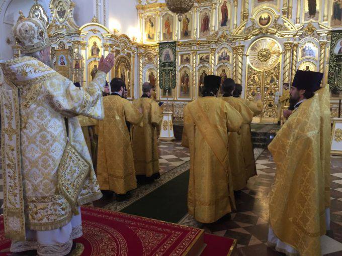   &raquo; Click to zoom ->