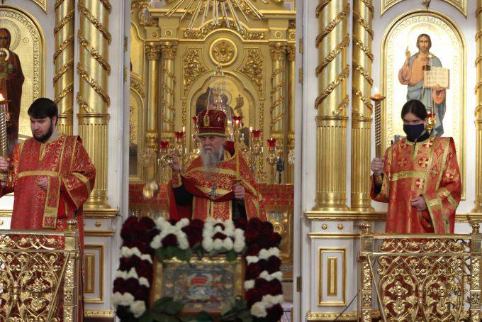   &raquo; Click to zoom ->