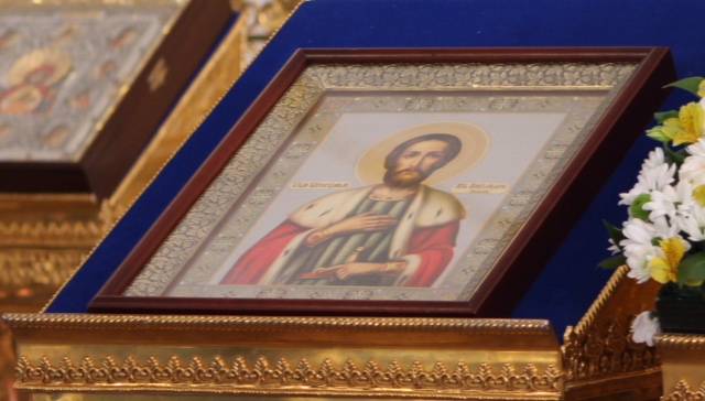   &raquo; Click to zoom ->