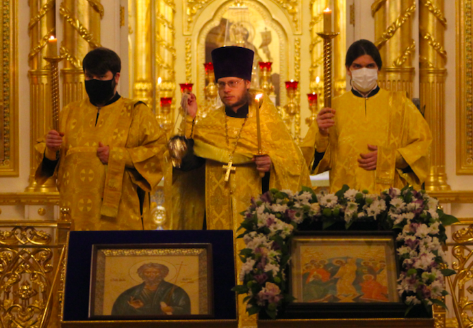   &raquo; Click to zoom ->