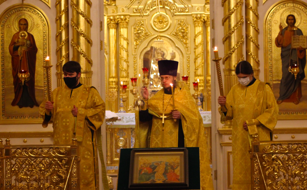   &raquo; Click to zoom ->