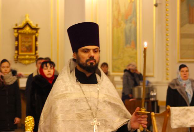   &raquo; Click to zoom ->