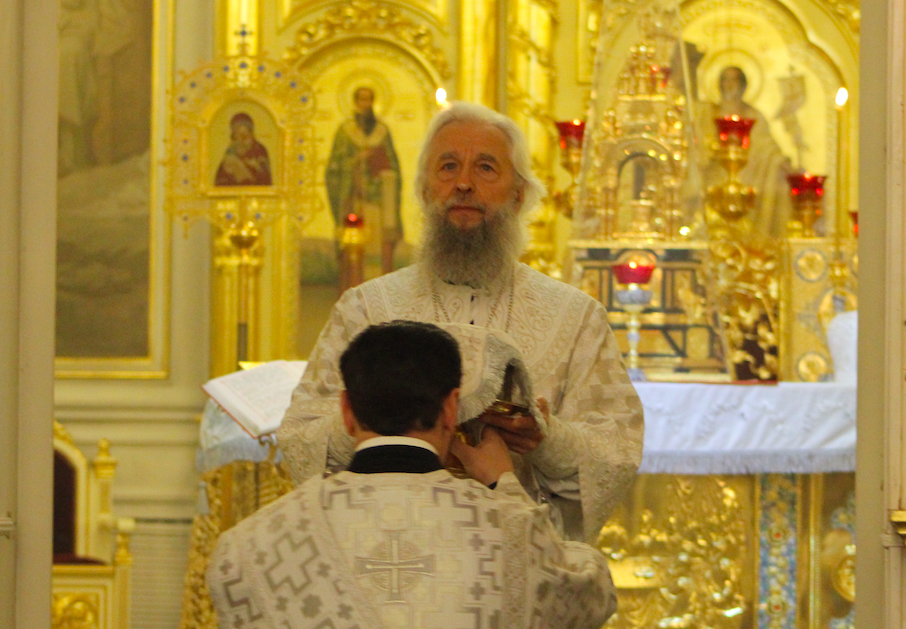   &raquo; Click to zoom ->