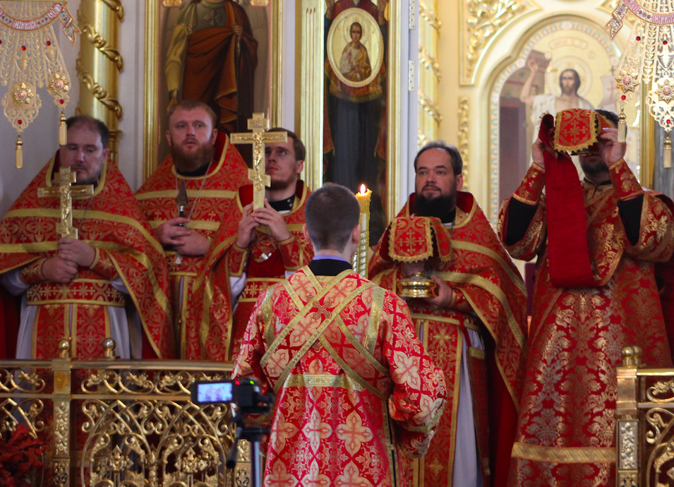   &raquo; Click to zoom ->