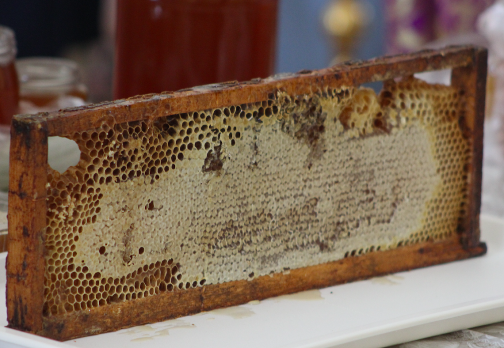   &raquo; Click to zoom ->