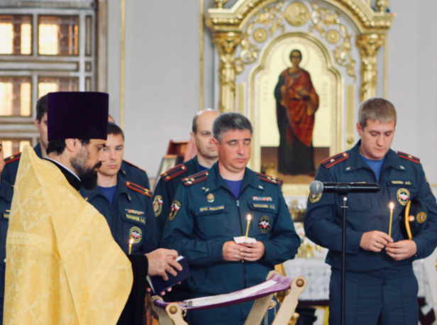   &raquo; Click to zoom ->