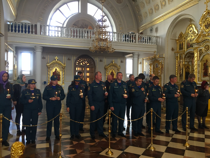   &raquo; Click to zoom ->