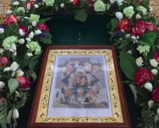   &raquo; Click to zoom ->